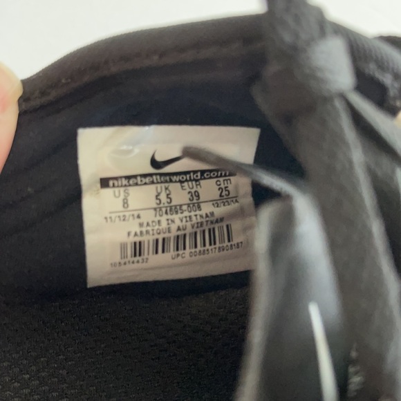 COPY - Women’s Size 8 NIke TR Fit 5 Black & White polka dots & stripes - Picture 6 of 6